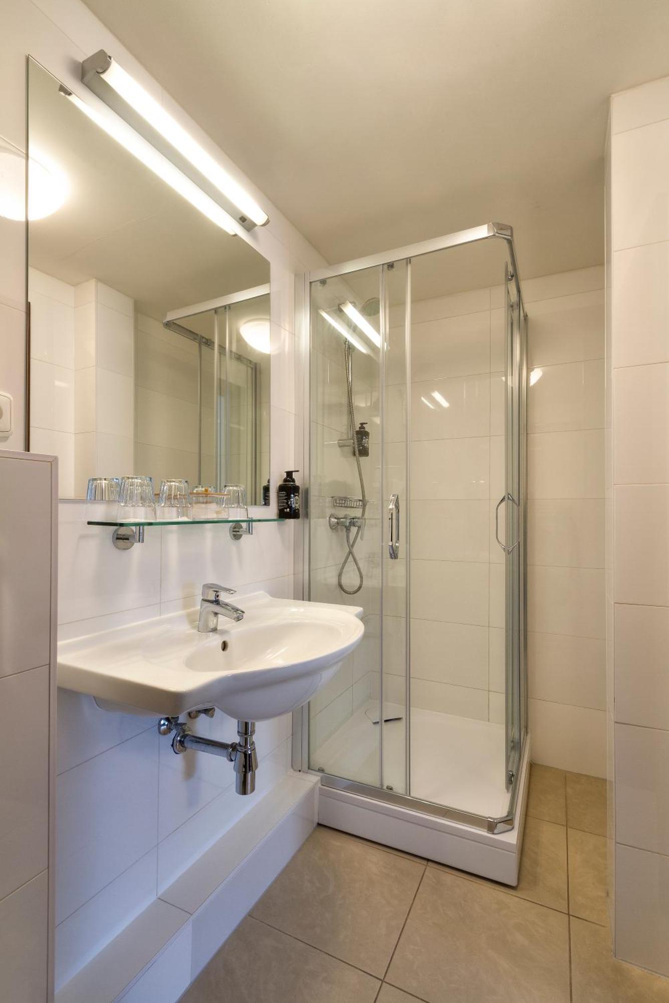 Páv Hotel 3*
